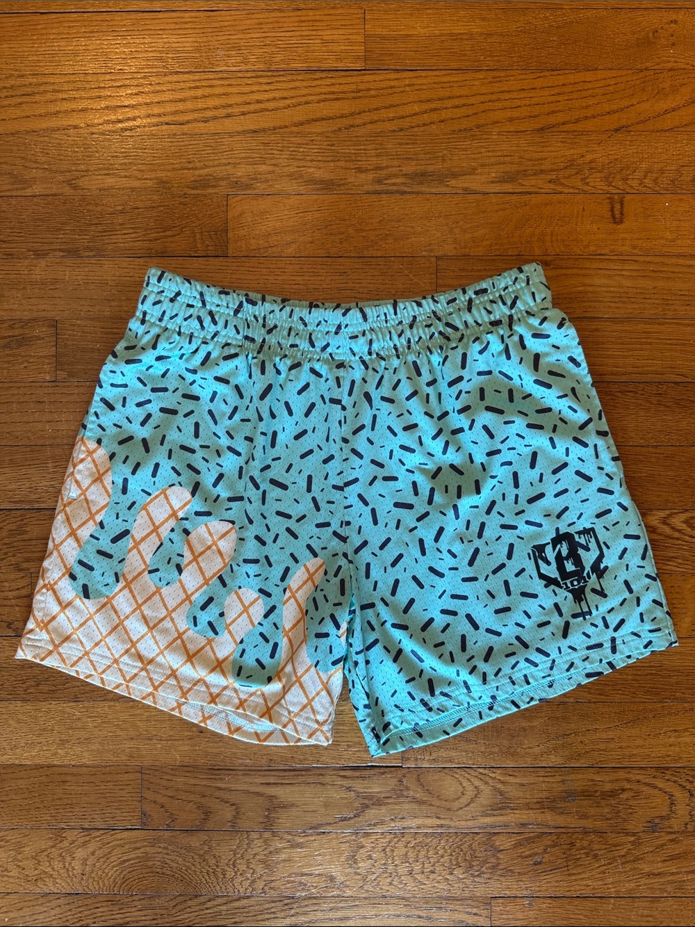 Baseball Lifestyle Shorts with Ice Cream Graphic